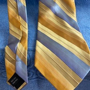 🏈 Martin Wong necktie possible NFL link